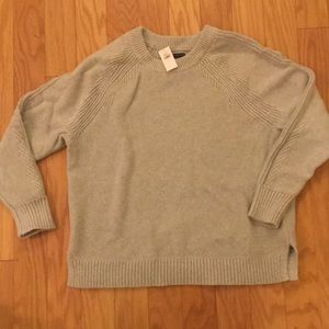 Gap sweater